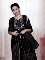 Noir Elegance Golden-Embroidered Kurta Set